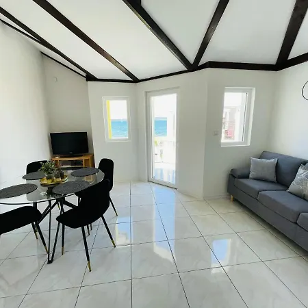 Eleni Apartament Szybenik